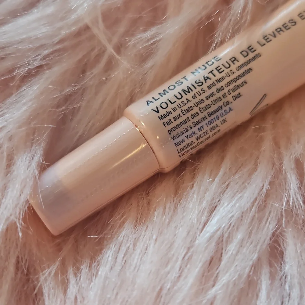 🆕️SEALED🆕️Victoria's Secret Plump Me Up Extreme Lip Plumper Almost Nude